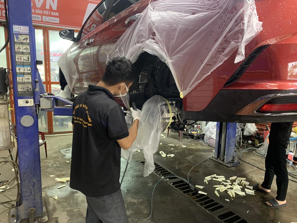 Hình ảnh thi công cách âm chống ồn cho xe Mazda Cx5 tại Hà Nội vật liệu cách âm SIP